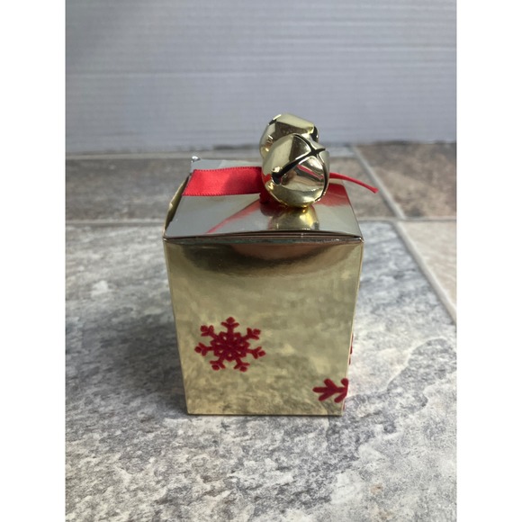 White Barn Aspen Winter Scented Candle Gift Box Jingle Bells - Picture 2 of 8